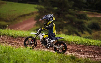 Фото электро питбайка Husqvarna EE 2