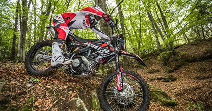 Фото питбайка Rieju MR PRO 125